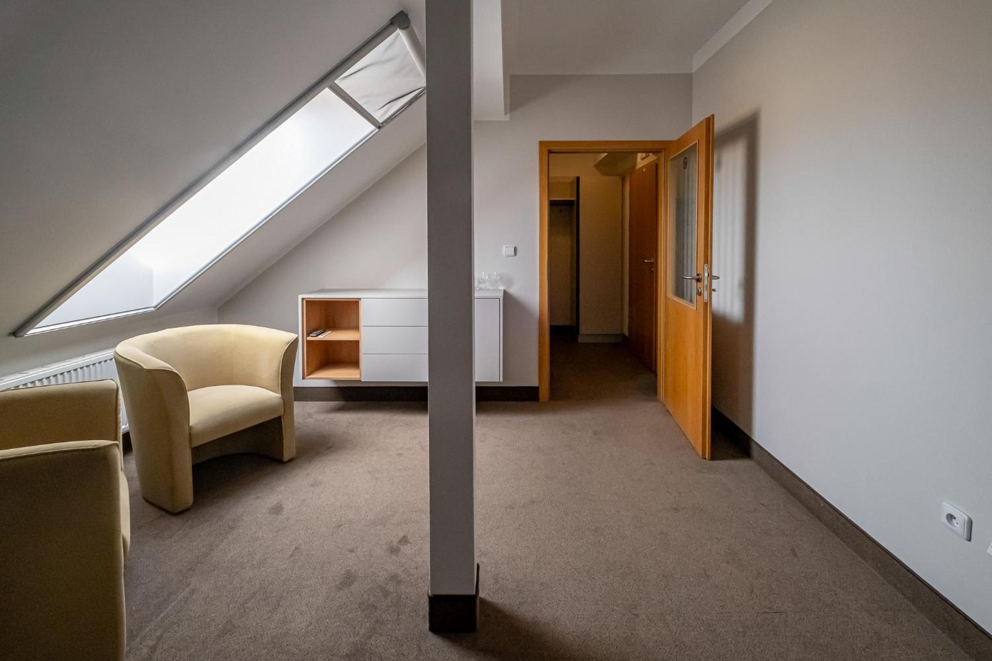 Relax Hotel Stork Lednice Esterno foto