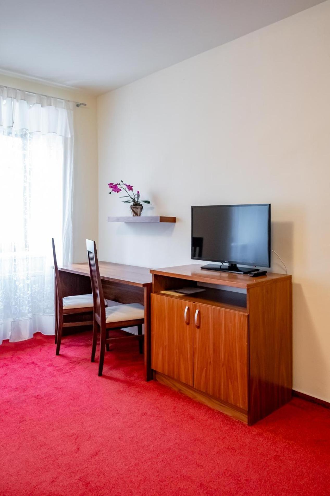 Relax Hotel Stork Lednice Esterno foto