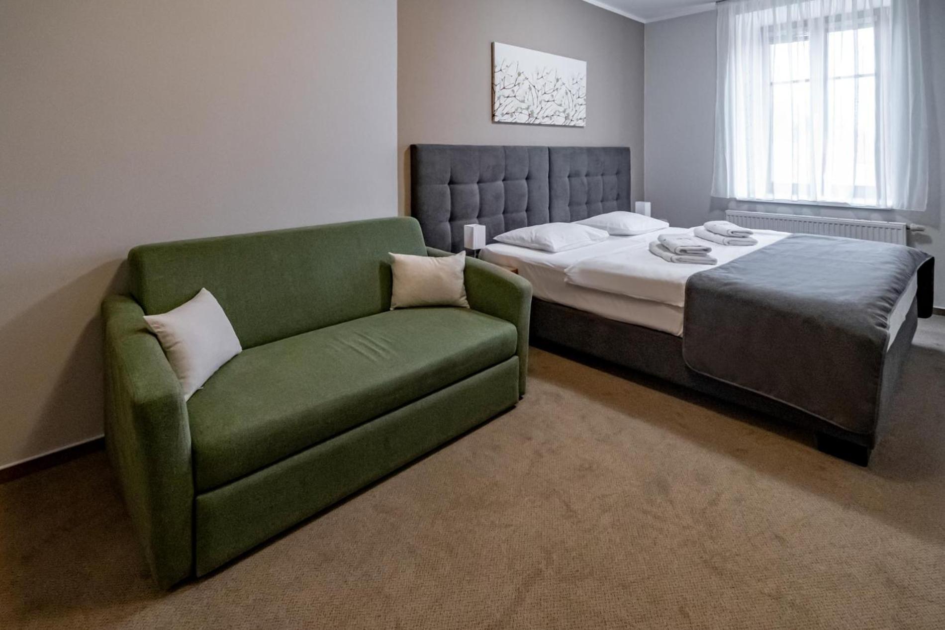 Relax Hotel Stork Lednice Esterno foto
