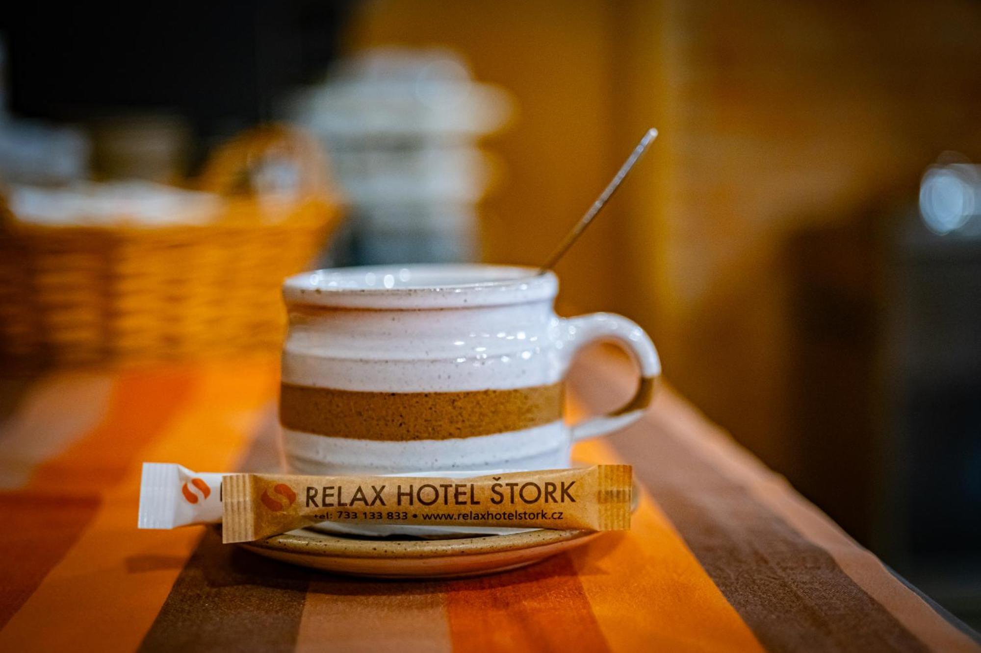Relax Hotel Stork Lednice Esterno foto