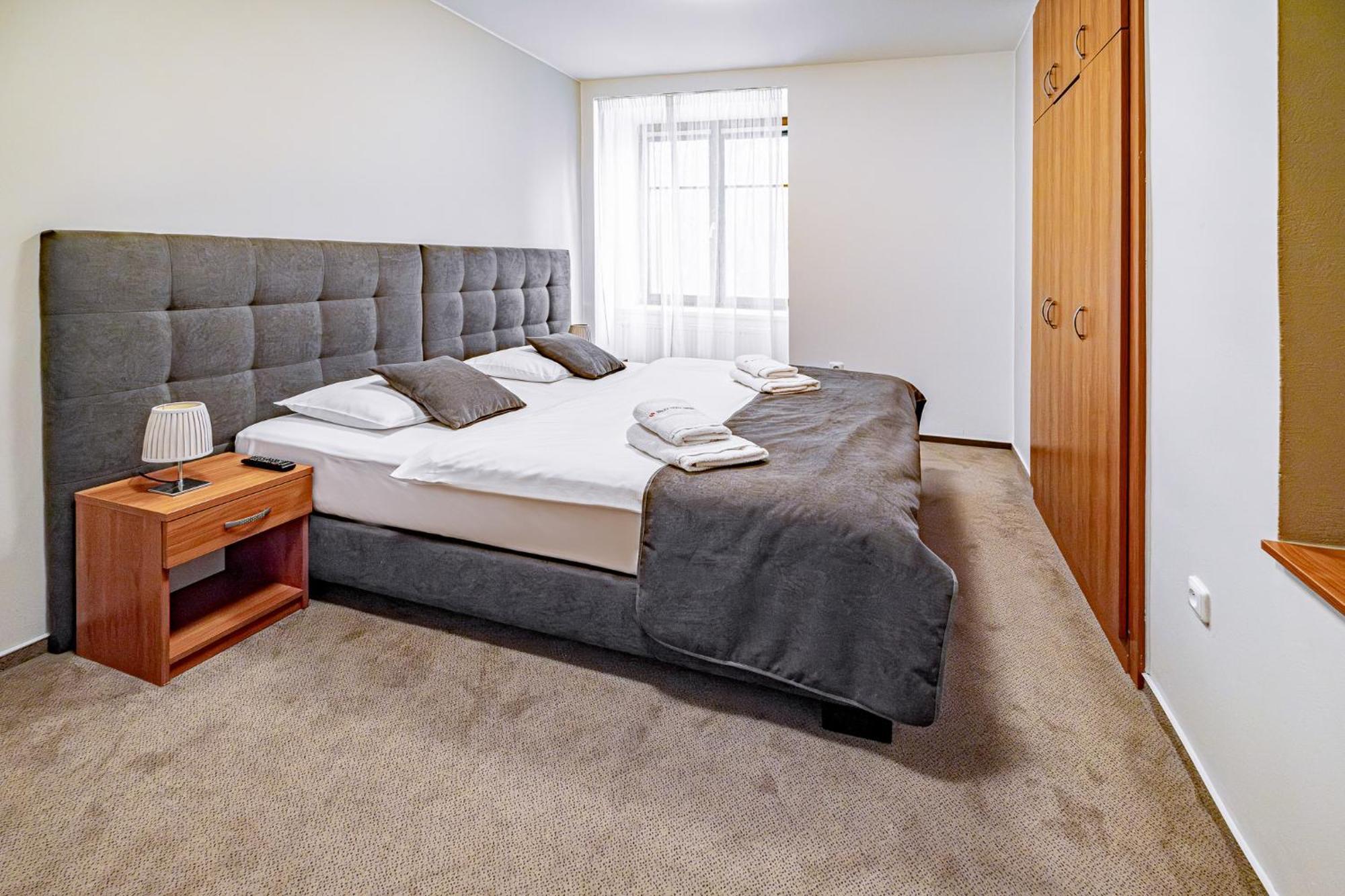Relax Hotel Stork Lednice Esterno foto