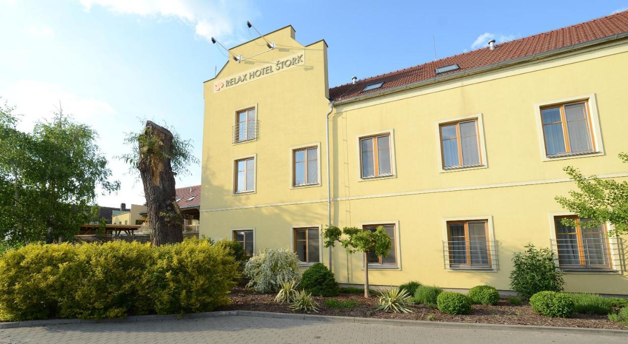 Relax Hotel Stork Lednice Esterno foto